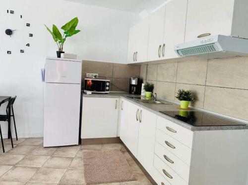 Apartamento San Agustin, Close To The Beach With Pool !