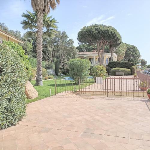 Casa Pareada Con Vistas Y Piscina Comunitaria