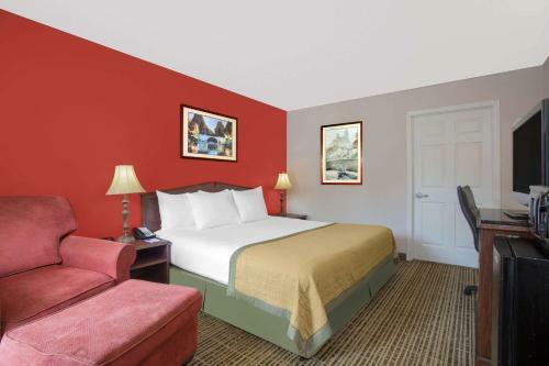 Hotel Baymont Inn & Suites