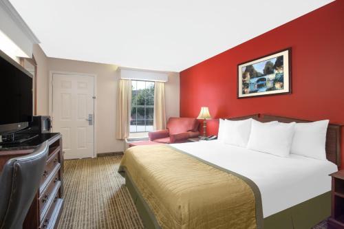 Hotel Baymont Inn & Suites