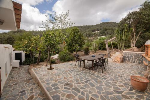 Casa Rural Can Rotes Con Jardin Y Barbacoa