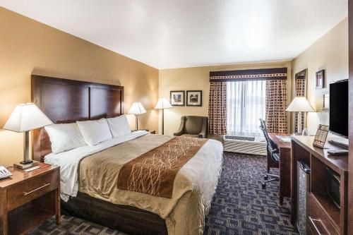 Hotel Baymont Inn & Suites - North Aurora