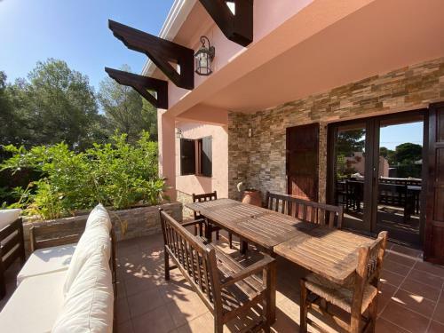 Villa Jessica With Air-conditioning & Private Swimming Pool