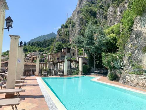 Hotel Castell - Montagnoli Group