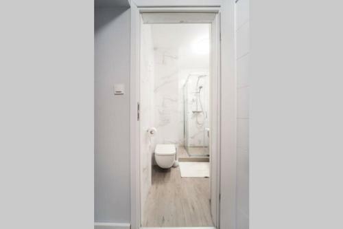 4 Rooms Apartment On Martket Square - Nice View - 150 M Town Hall
