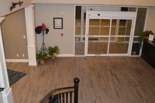 Heritage Place Hotel And Suites
