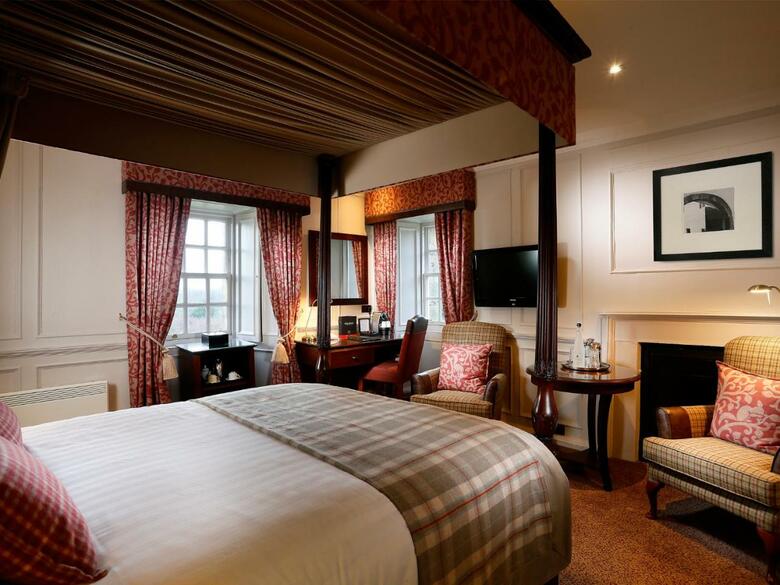 Hotel Macdonald Houstoun House