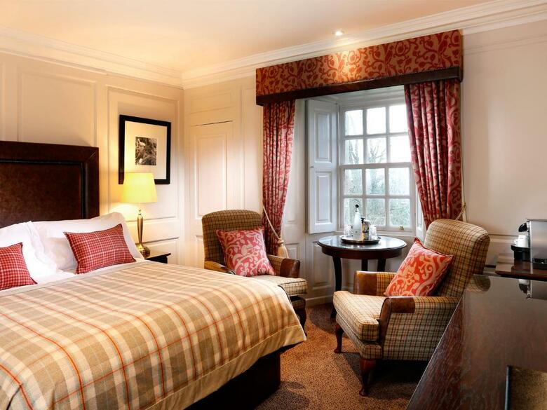 Hotel Macdonald Houstoun House