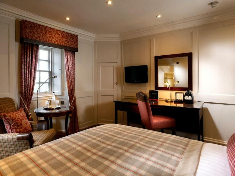 Hotel Macdonald Houstoun House