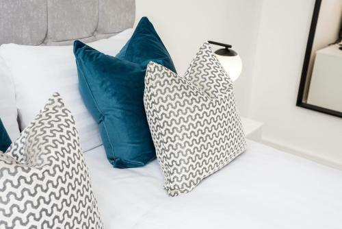 Charming 3bed Manhattan Style Apt With Large Roof Terrace, Parking And Netflix