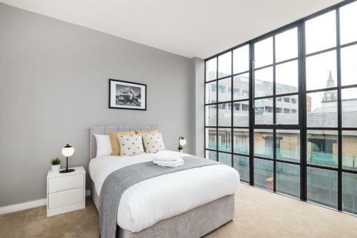 Charming 3bed Manhattan Style Apt With Large Roof Terrace, Parking And Netflix