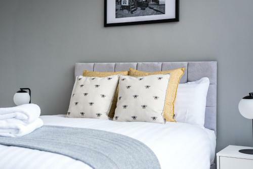 Charming 3bed Manhattan Style Apt With Large Roof Terrace, Parking And Netflix