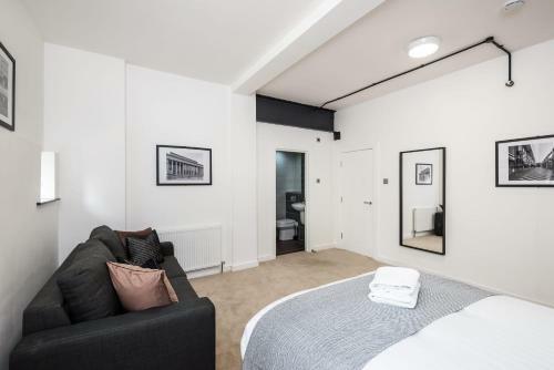 Charming 3bed Manhattan Style Apt With Large Roof Terrace, Parking And Netflix