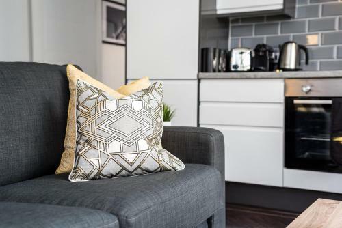 Charming 3bed Manhattan Style Apt With Large Roof Terrace, Parking And Netflix