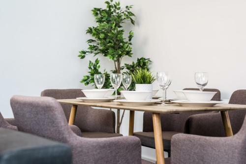 Charming 3bed Manhattan Style Apt With Large Roof Terrace, Parking And Netflix