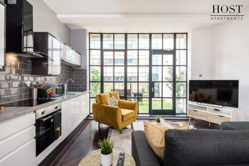 Charming 3bed Manhattan Style Apt With Large Roof Terrace, Parking And Netflix