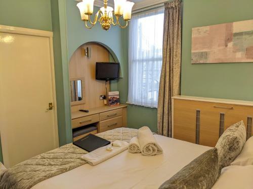The Wildings Hotel & Tudno's Restaurant