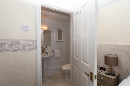 Hostal Clifton Villa Guest House