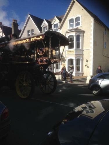 Hostal Clifton Villa Guest House