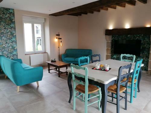 Villa Coss�-le-vivien, 4 Pi�ces, 6 Personnes - Fr-1-600-124