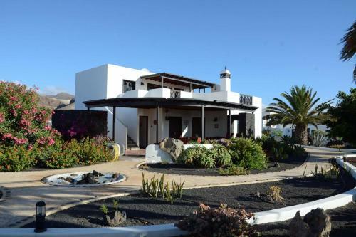 Home Casa Sue�o In The Village Of Mala