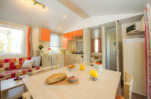 Vacanceselect Mobil Homes - Camping Santa Elena Ciutat