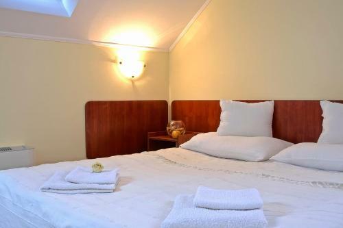 Bed & Breakfast Feh�rt�i Hal�szcs�rda �s Panzi�