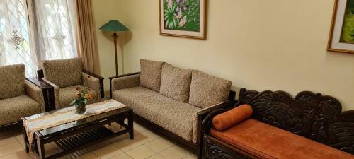 Rumah Sewa Harian Di Bandung, Resor Dago Pakar