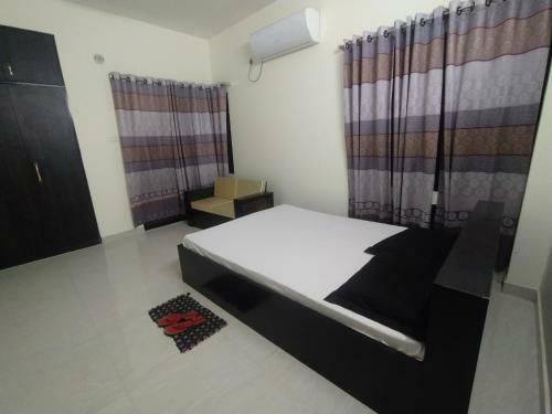 Hostal Rose Garden Guest House