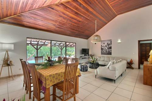 Villa La Luz : 3ch, Piscine Plage De La Pointe Marin � 350m