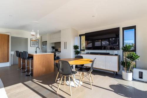 High-end 2br House - Skytower View- Nr Ponsonby Rd