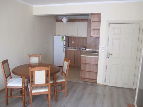 Sea Garden Lazur Apartment