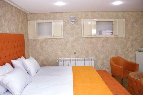 Hostal Eurohotel