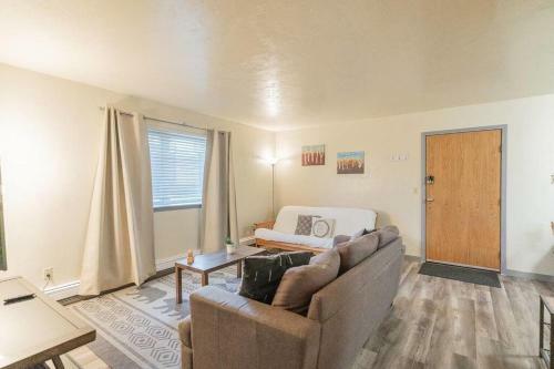 Hostal Centrally Located Coffee Bar And Comfort
