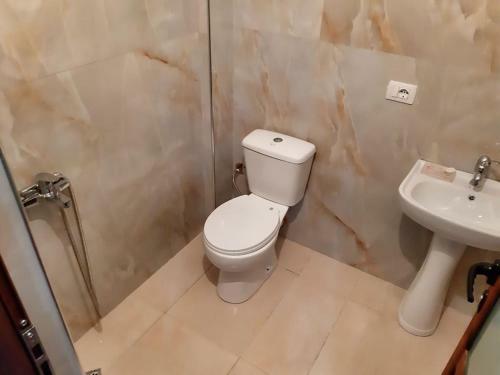 Hostal Rent Rooms Villa Ismolli