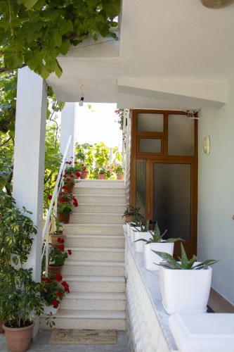 Hostal Rent Rooms Villa Ismolli