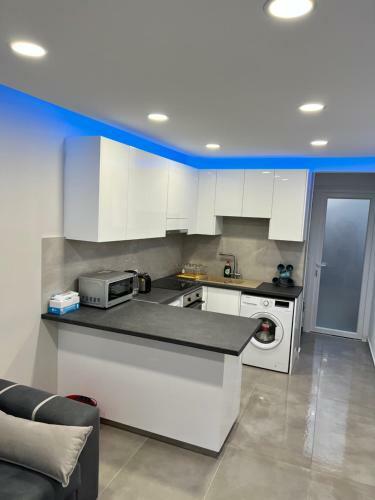 Luxurious Maisonette Near The Beach