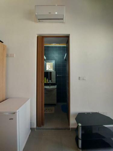 Hostal Vasos Guesthouse 10 Min Walk From The Beach