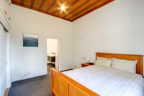 Coastal Villa - Napier Holiday Home