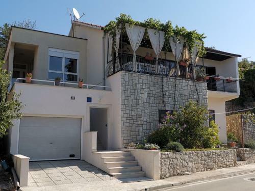 Comfort Apartment With Garage Aria