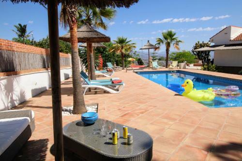 Tess Villa El Mirador