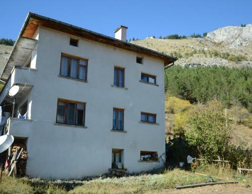 Hostal Kristal Guest House