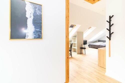 Top Street One Apartments, By Cohost