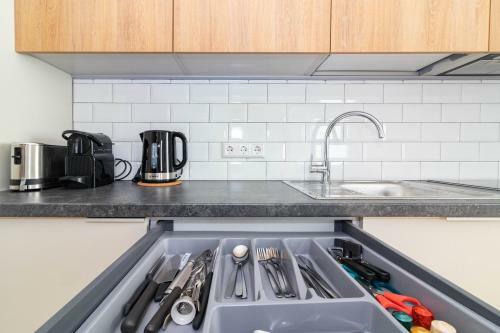 Top Street One Apartments, By Cohost