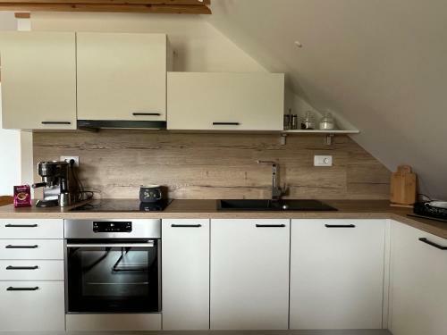 Apartma Ana