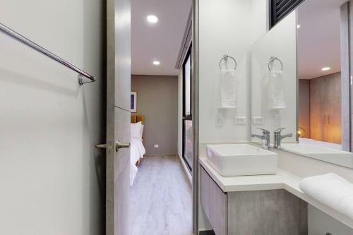 Espectacular Apartamento De 2 Hab Con Balcon