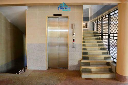 Spacious Studio Apartment, Free Parking On Premise