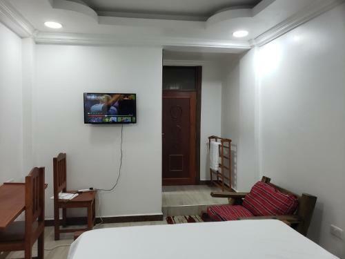 Hostal Cwt Building
