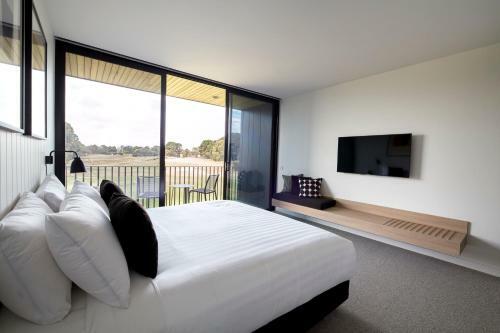 Hotel Accommodation @ Curlewis