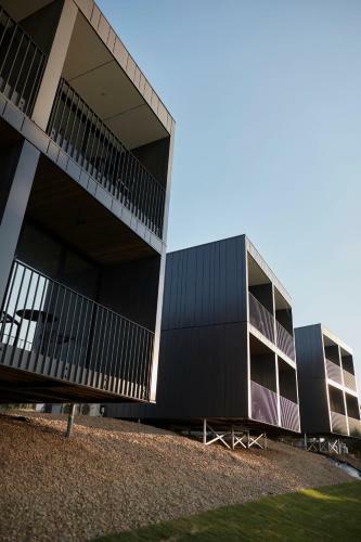 Hotel Accommodation @ Curlewis